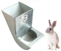Бункерная кормушка для кроликов